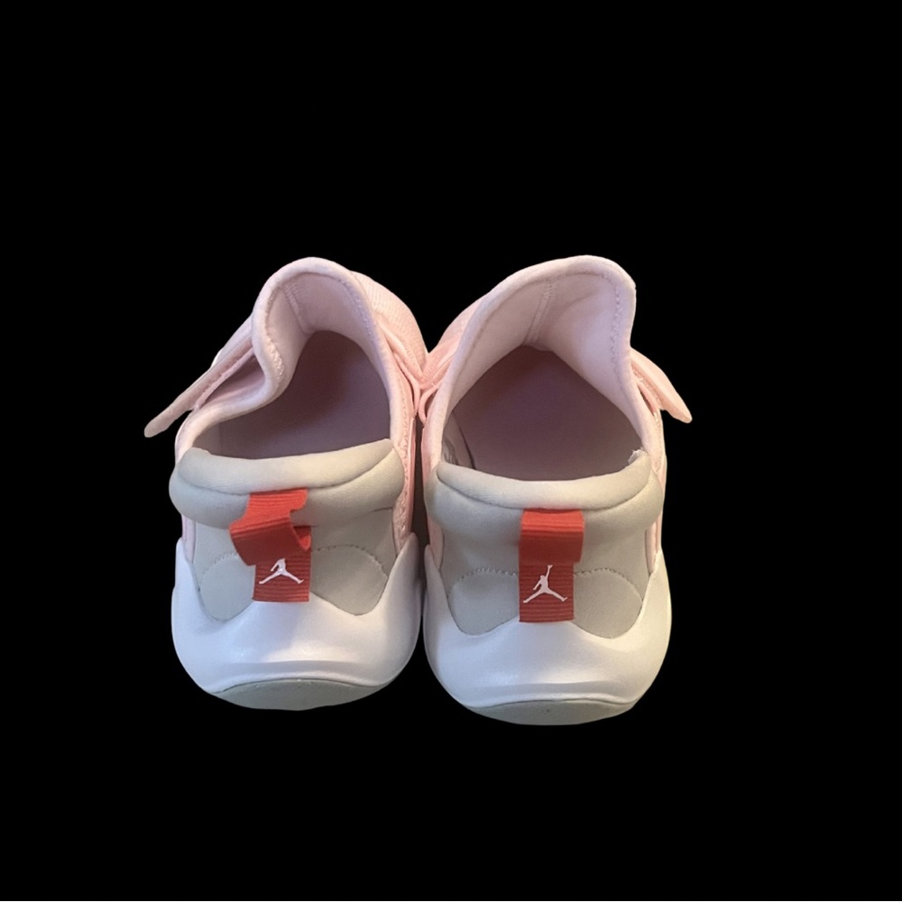 Jordan 23/7 V2 Pink Red Kids Sneakers - Size 1Y - NEW - Picture 4 of 5